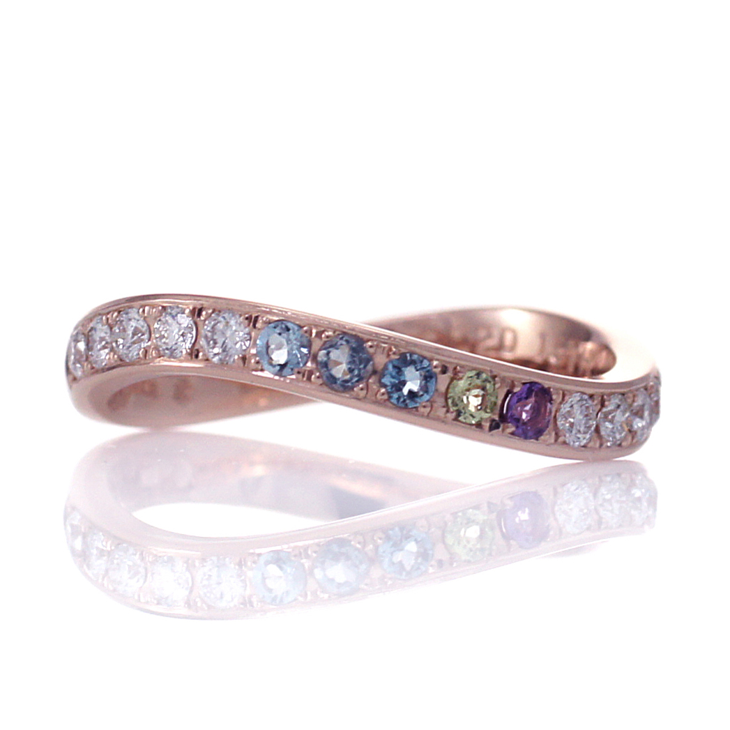 結婚15周年に15石の宝石を留めたリングをプレゼント(r908)