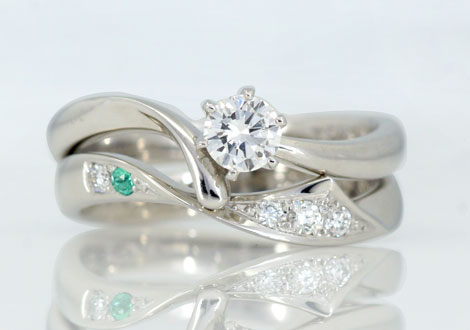 宝石をアレンジしたアトリエ春のマリッジリング