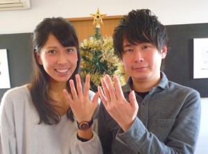 結婚指輪をオーダーメイドされたカップル