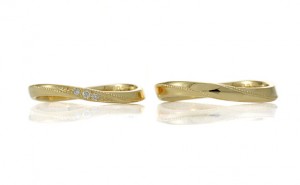18金イエローゴールド製結婚指輪