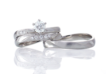 アトリエ春の婚約指輪と結婚指輪
