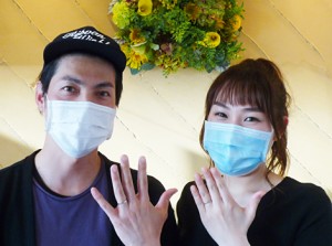 アトリエ春で結婚指輪をオーダーされたカップル