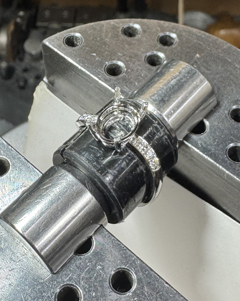 プラチナ製タンザナイトリング