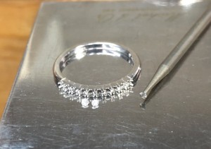 結婚指輪　ダイヤモン