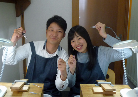 自分たちで制作する結婚指輪