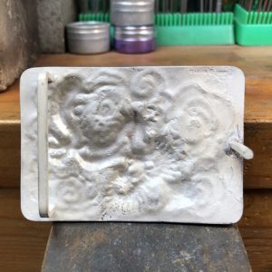 龍のバックル