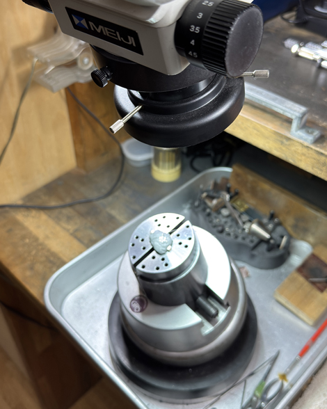 取り巻きダイヤモンドペンダント