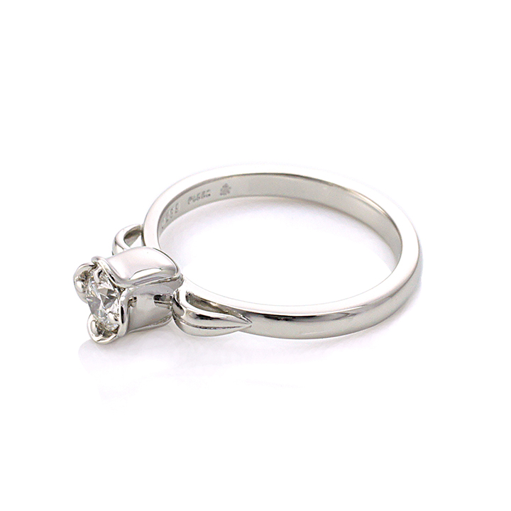 チューリップをモチーフとした婚約指輪(e-1969)