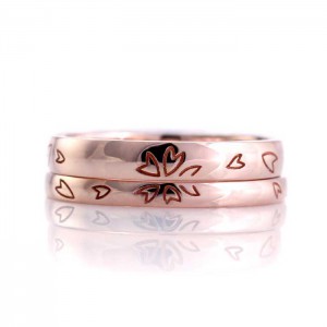 桜をデザインした結婚指輪