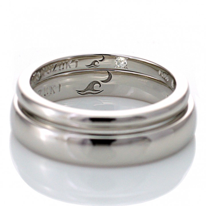 内側に模様を刻んで特別感のある結婚指輪に(m9832)